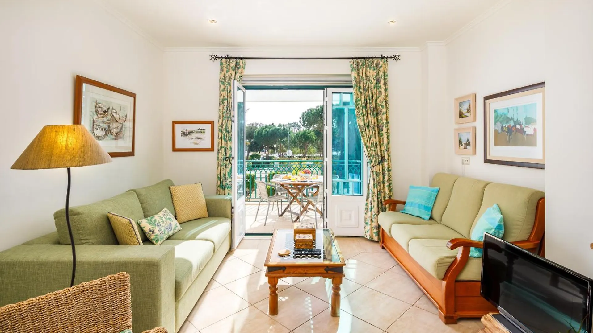 Pine Cliff Apartment By The Portuguese Butler أولوز داغوا